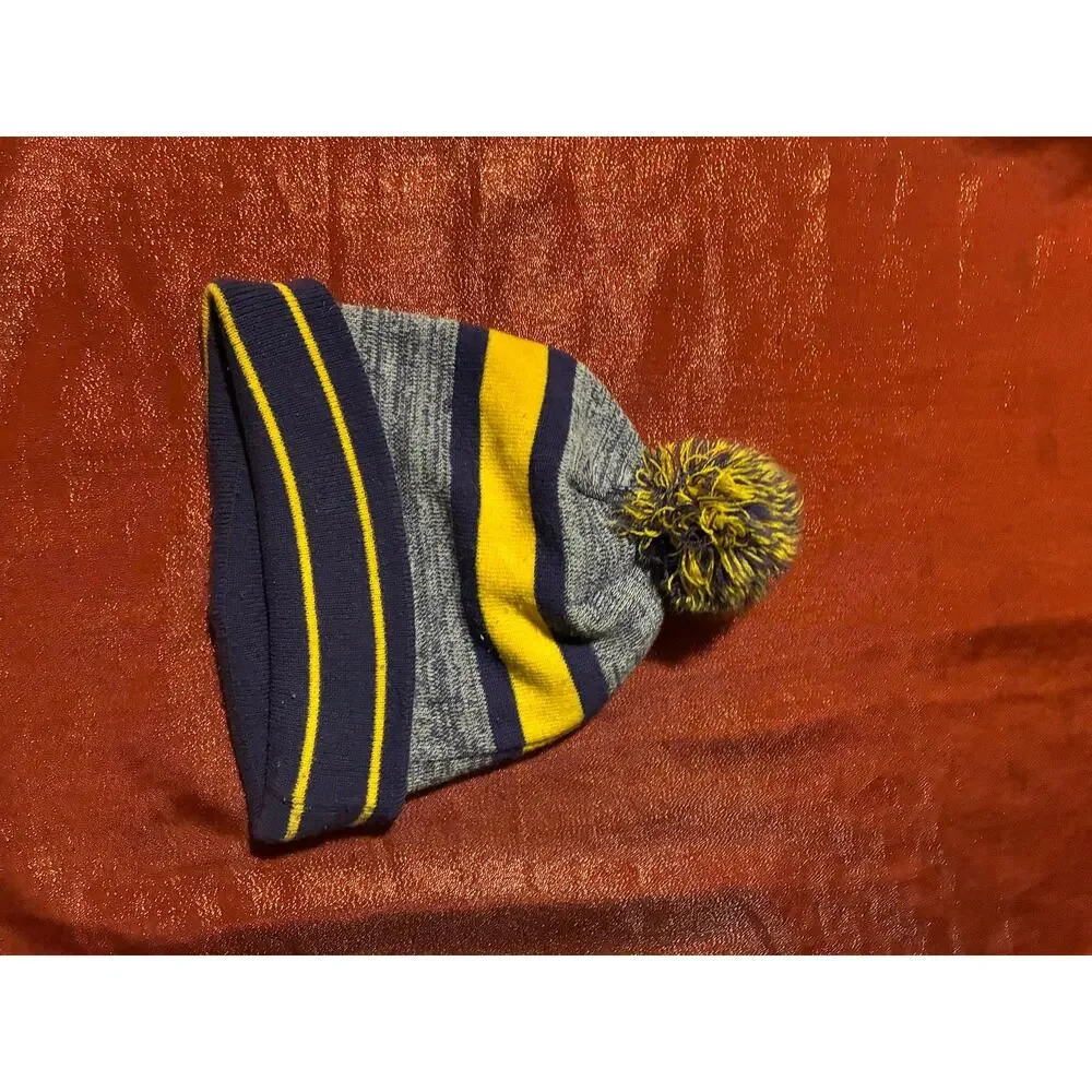 New Era Beanie Knit Hat Unisex One Size Minnesota Vikings NFL Purple Gold Pom